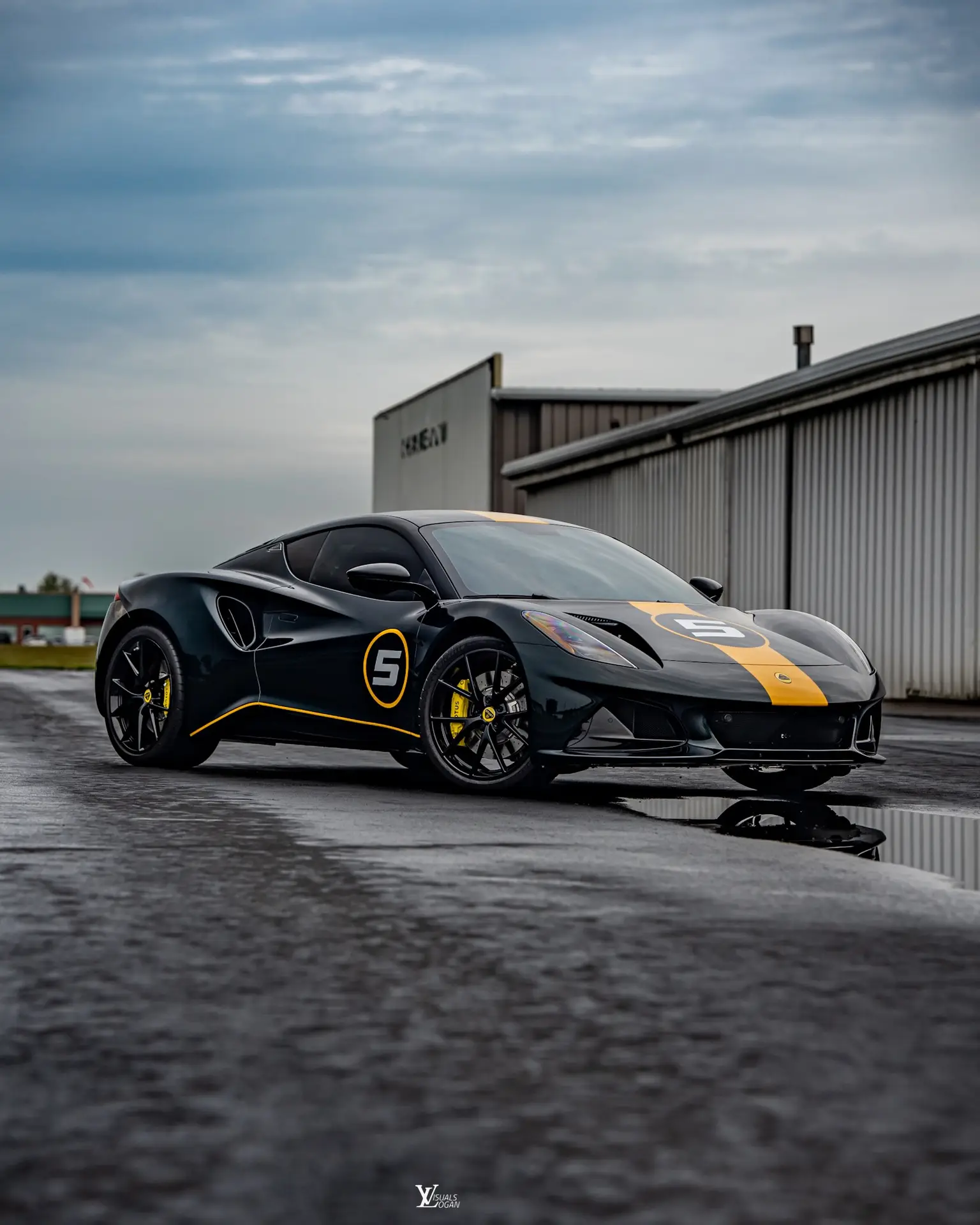 Lotus Emira — photo 1