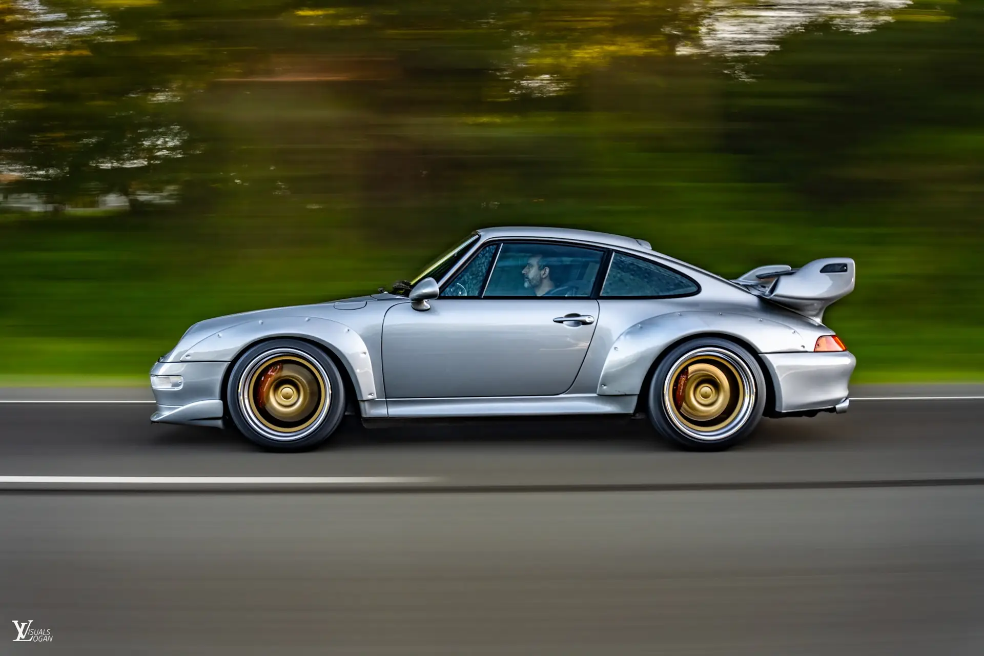 Porsche 911 GT2 Tribute (993)